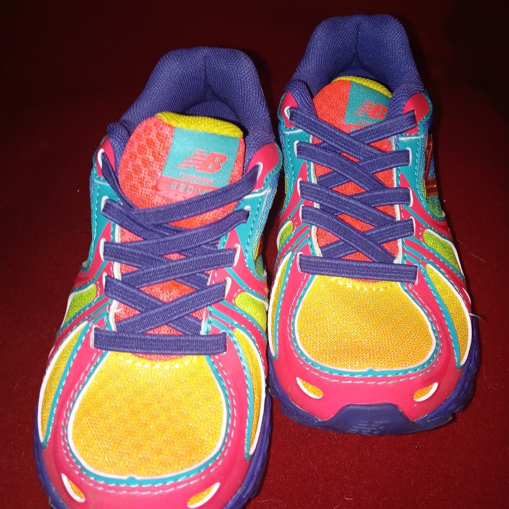 NIB Multi-Color New Balance Girls Sz.11